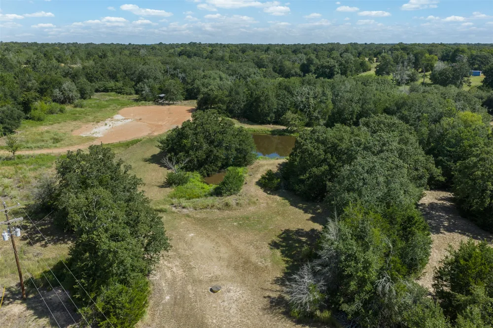 3555 County Road 430 Dime Box, TX 77853