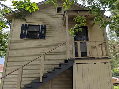 304 E 42nd Street