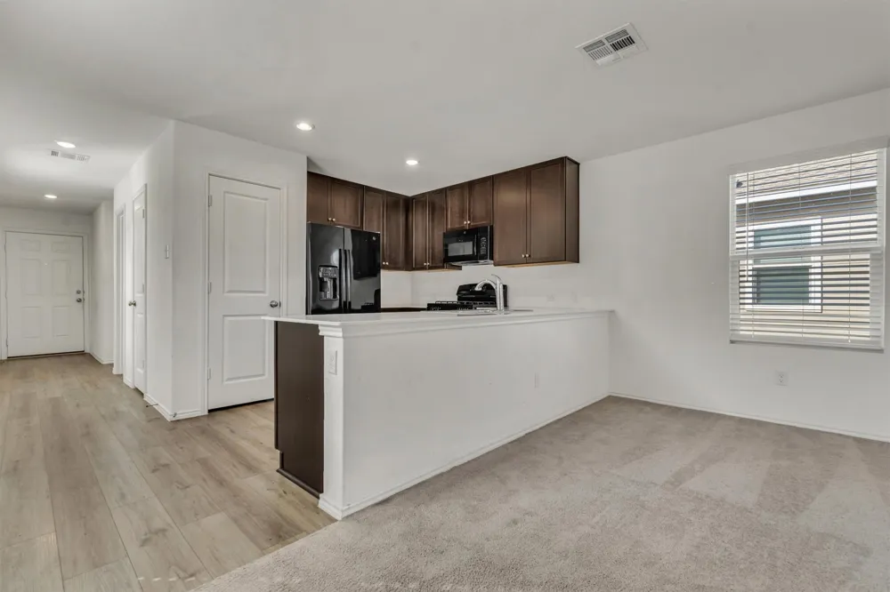 231 Gabbro Gardens Maxwell, TX 78656