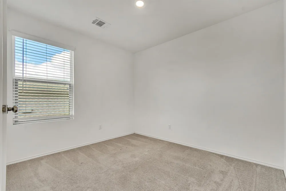 231 Gabbro Gardens Maxwell, TX 78656