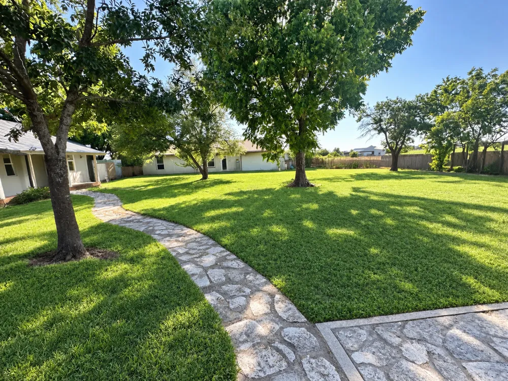3430 County Road 100 Hutto, TX 78634