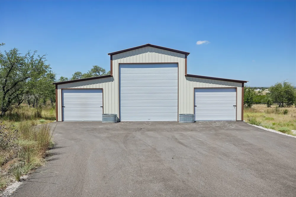 100 W Leaning Madrone Drive Johnson City, TX 78636