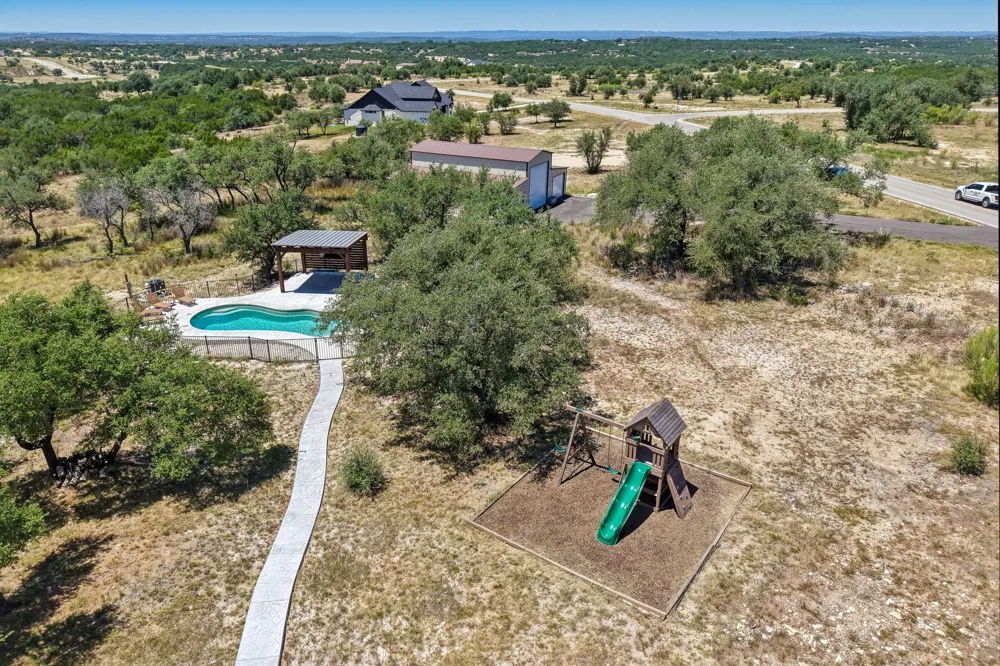100 W Leaning Madrone Drive Johnson City, TX 78636