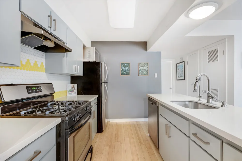 2303 E Side Drive #201 Austin, TX 78704