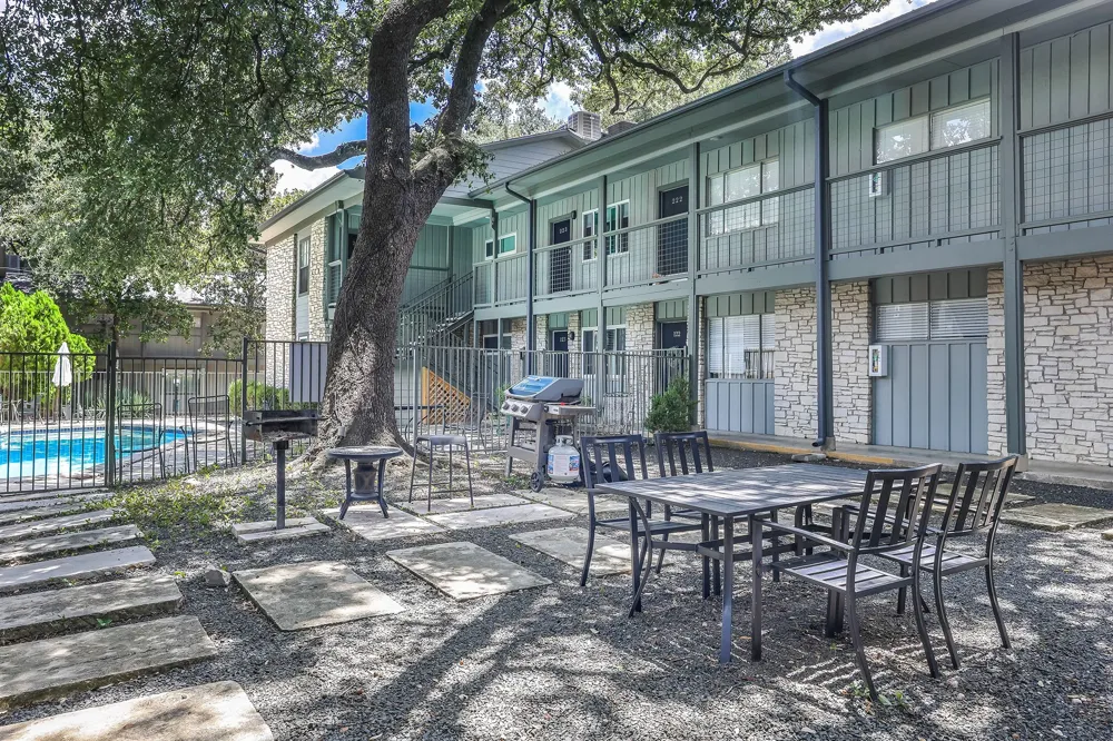 2303 E Side Drive #201 Austin, TX 78704