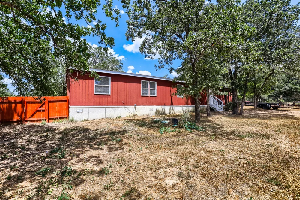 1017 Rosewood Drive Dale, TX 78616