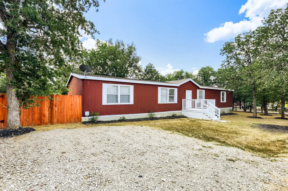 1017 Rosewood Drive Dale, TX 78616