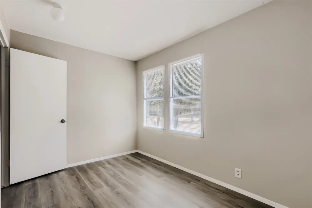 1017 Rosewood Drive Dale, TX 78616