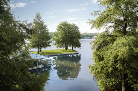 2905 Westlake Cove