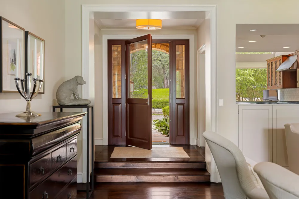 2905 Westlake Cove Austin, TX 78746