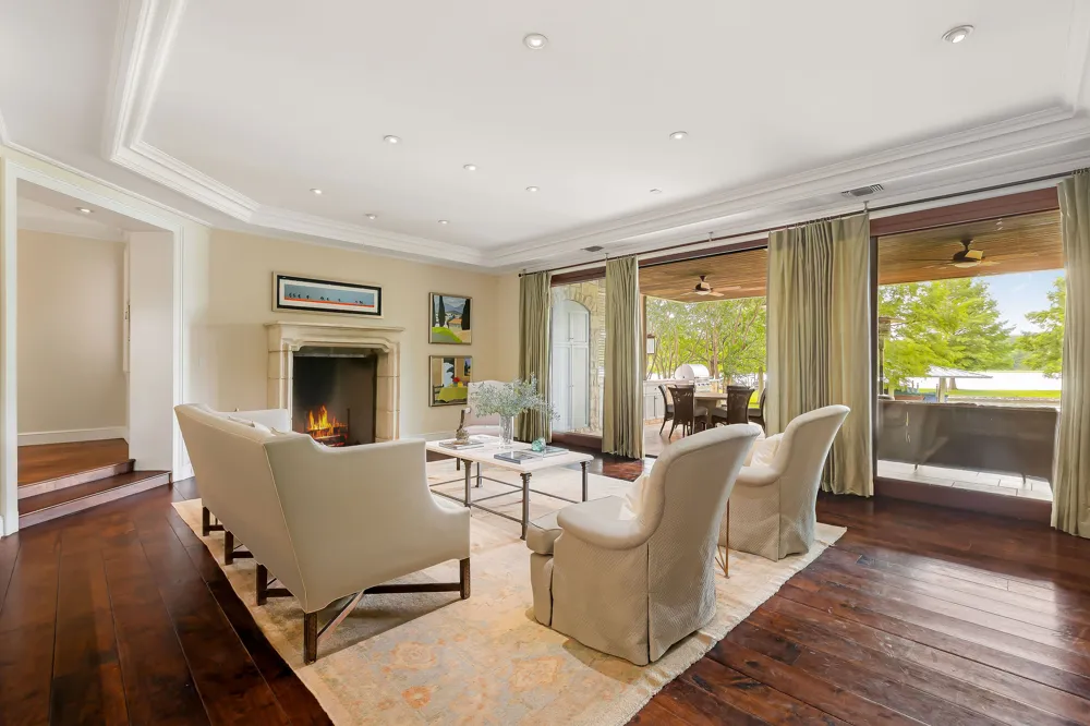 2905 Westlake Cove Austin, TX 78746