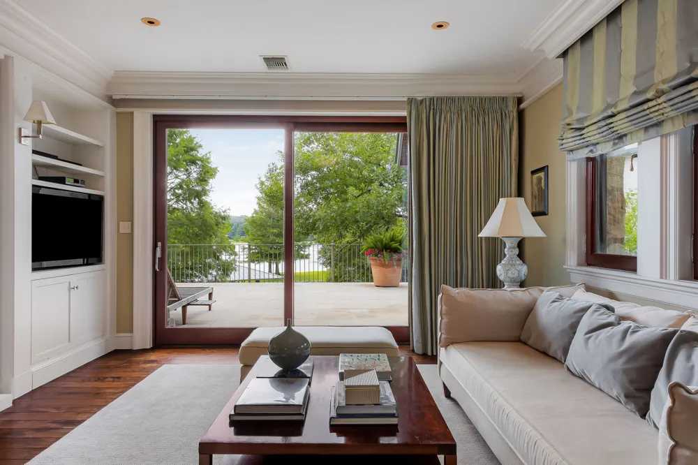 2905 Westlake Cove Austin, TX 78746