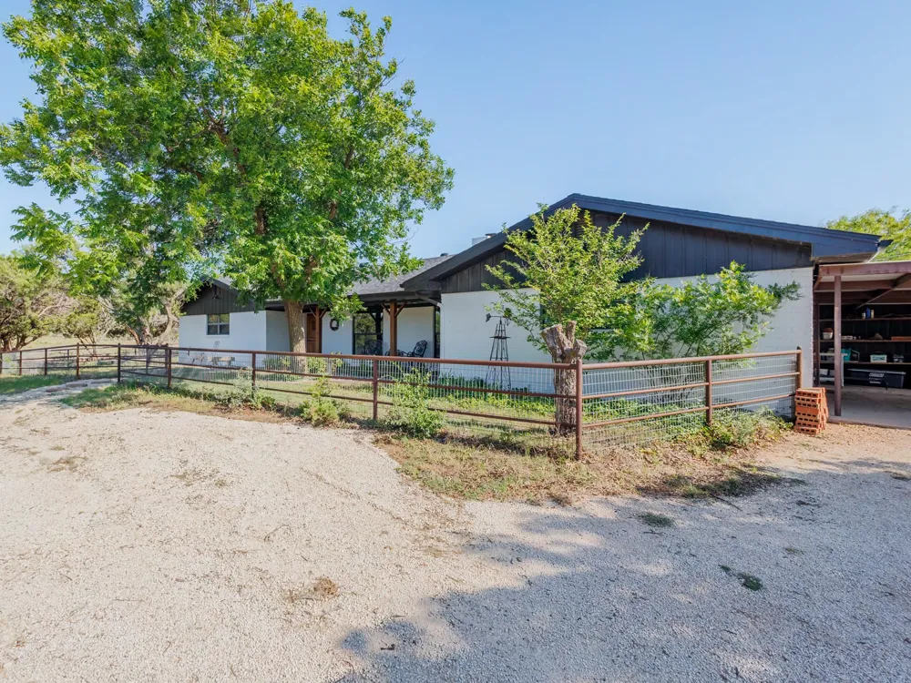 120 County Road 321 Abilene, TX 79606