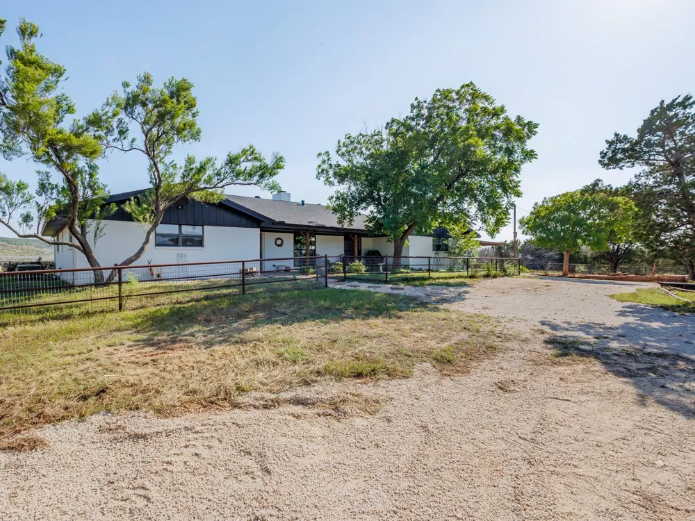 120 County Road 321 Abilene, TX 79606