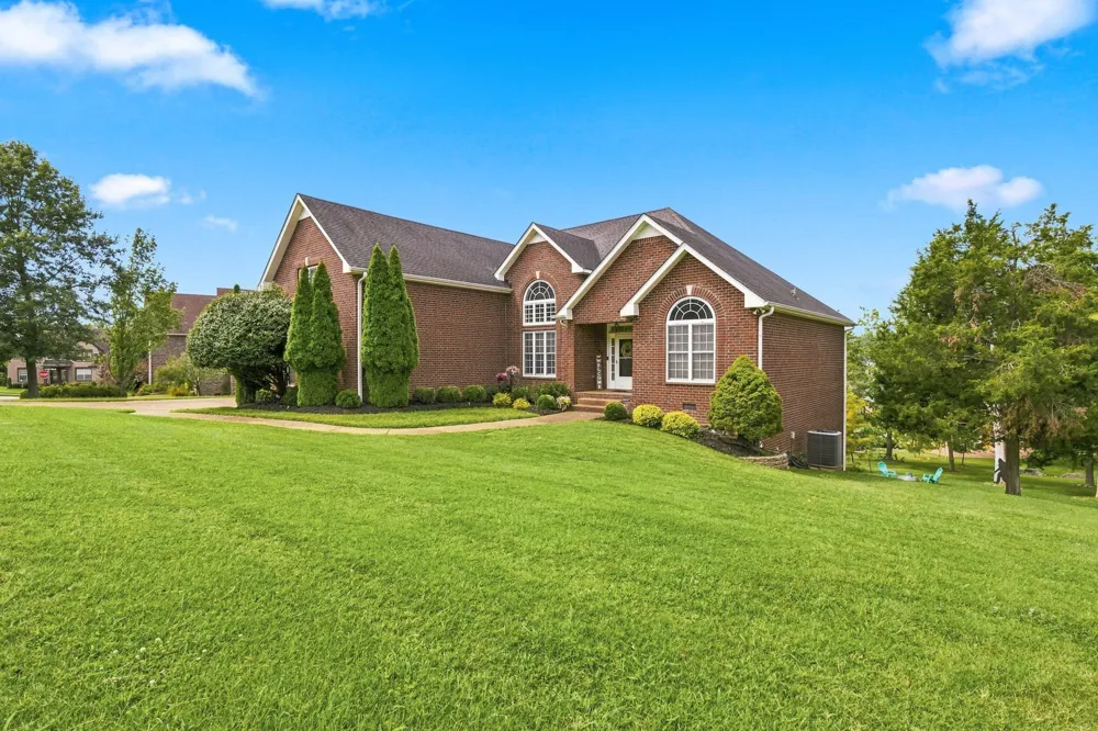 130 Cedar Ridge Ln Hendersonville, TN 37075