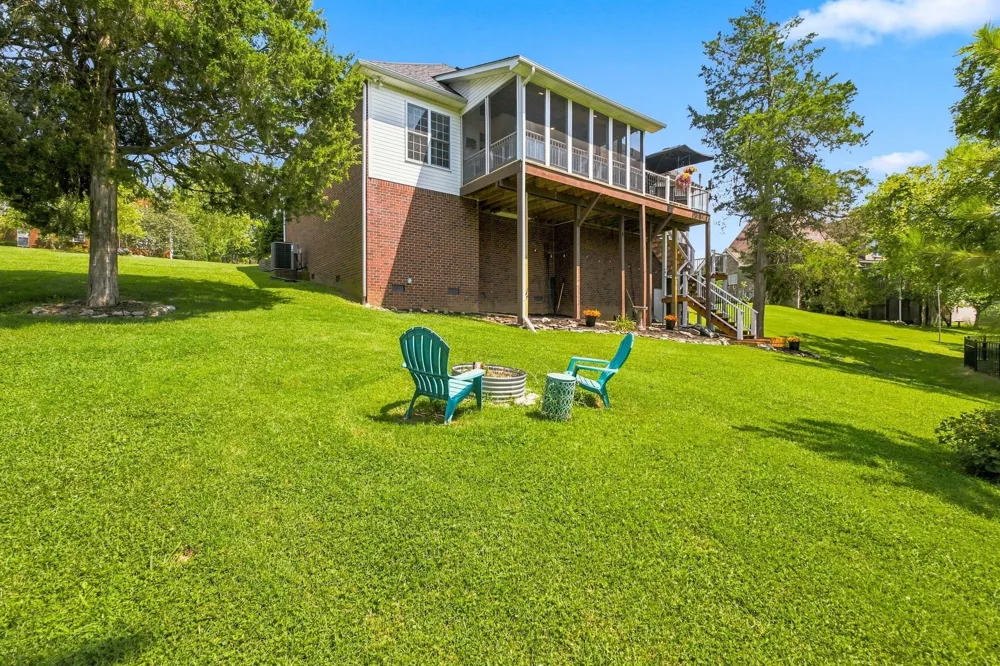 130 Cedar Ridge Ln Hendersonville, TN 37075