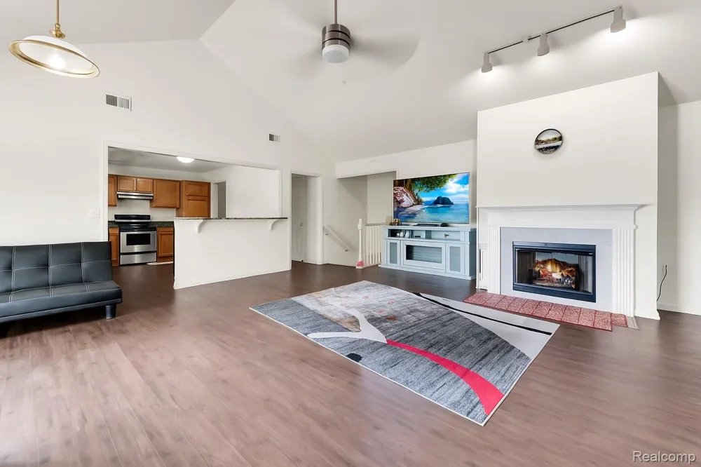 28553 Carlton Way Drive Novi City, MI 48377