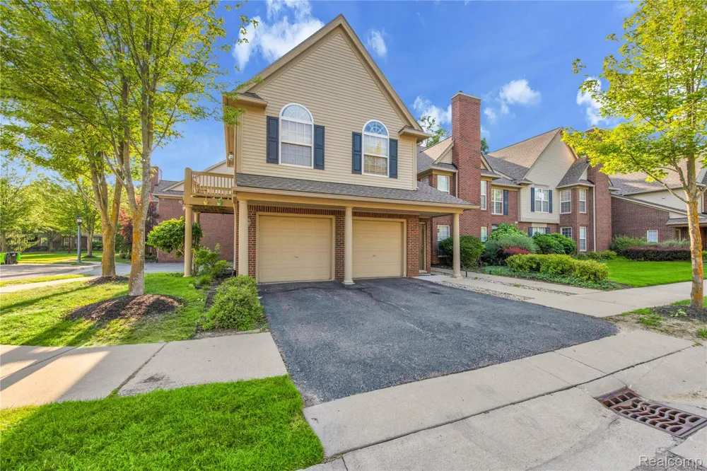28553 Carlton Way Drive Novi City, MI 48377