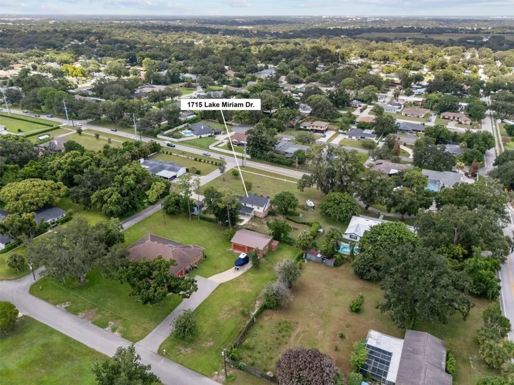 1715 LAKE MIRIAM DRIVE Lakeland, FL 33813