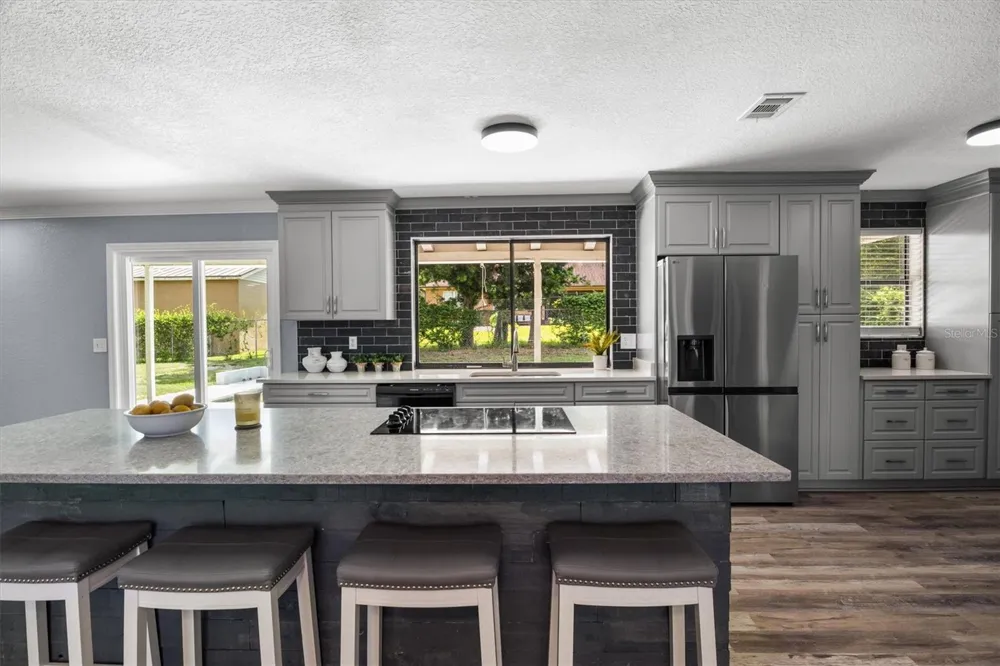 1715 LAKE MIRIAM DRIVE Lakeland, FL 33813