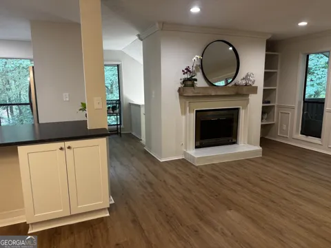 804 Woodcliff DR