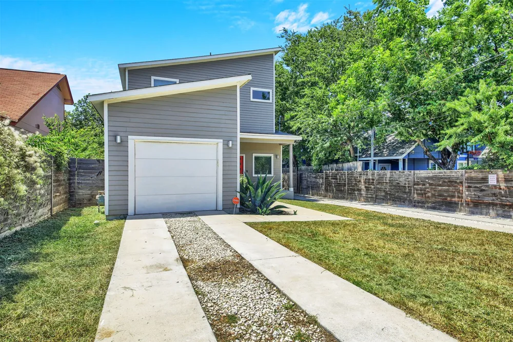 6902 Carver Avenue #A Austin, TX 78752
