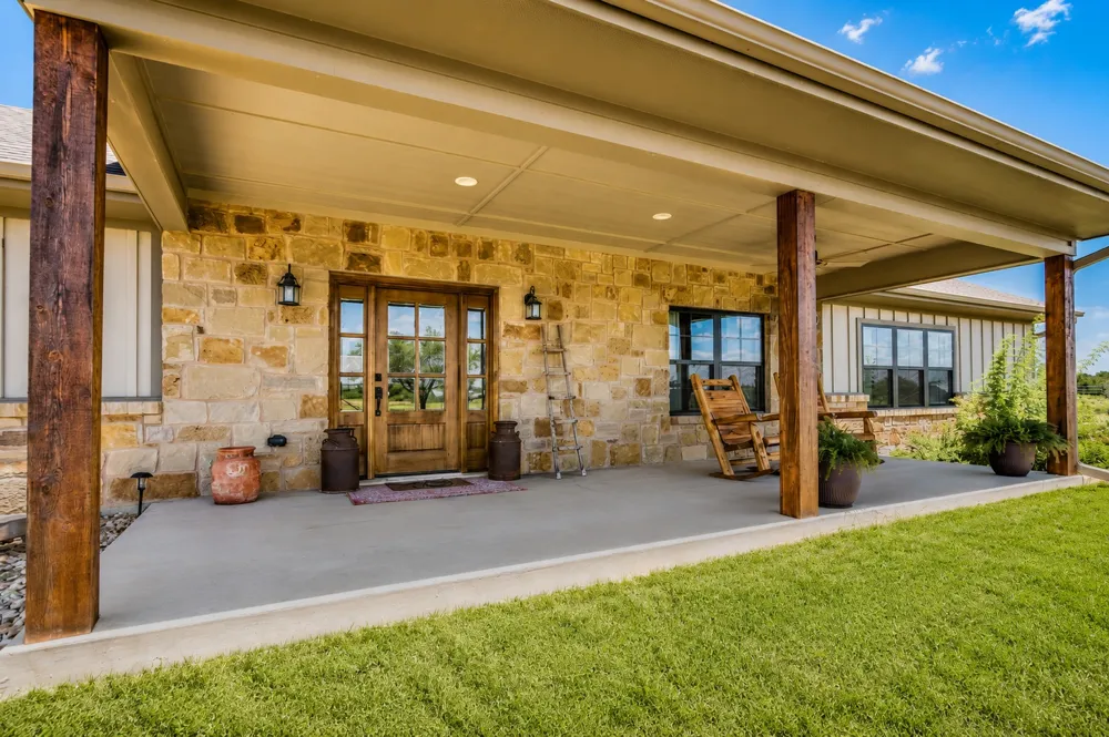 19892 Vilas Road Holland, TX 76534