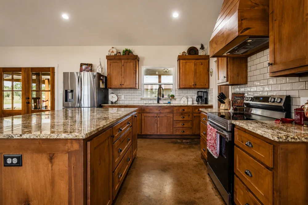 19892 Vilas Road Holland, TX 76534