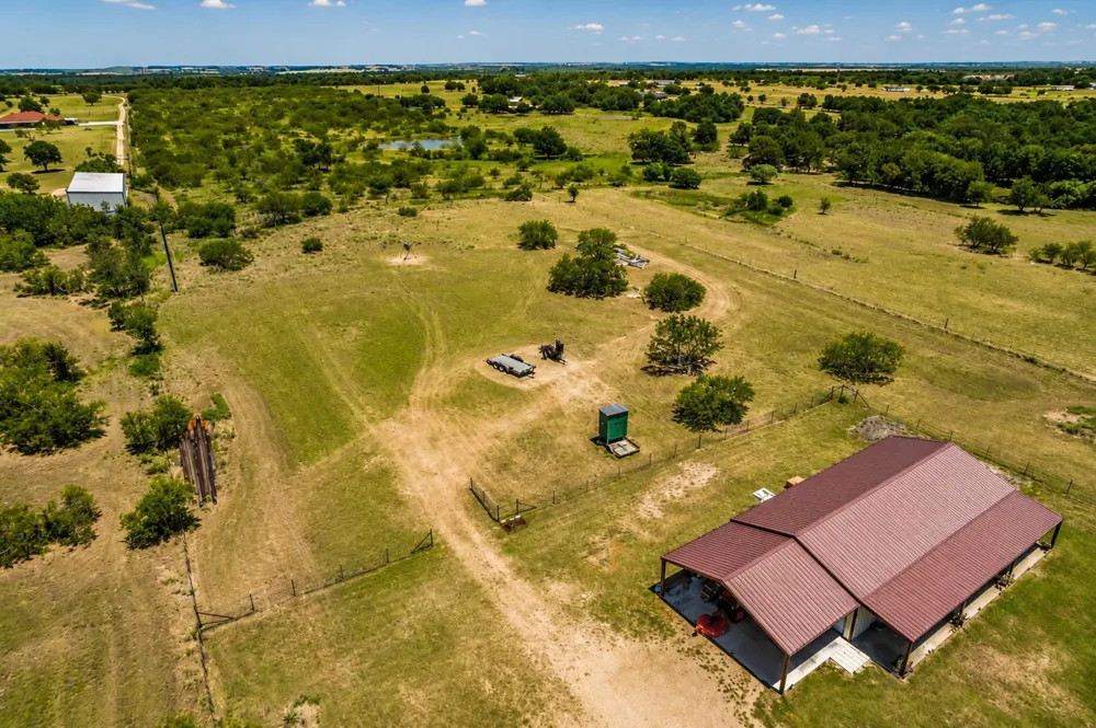 19892 Vilas Road Holland, TX 76534