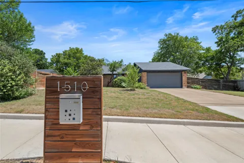 1510 Coronado Hills Drive