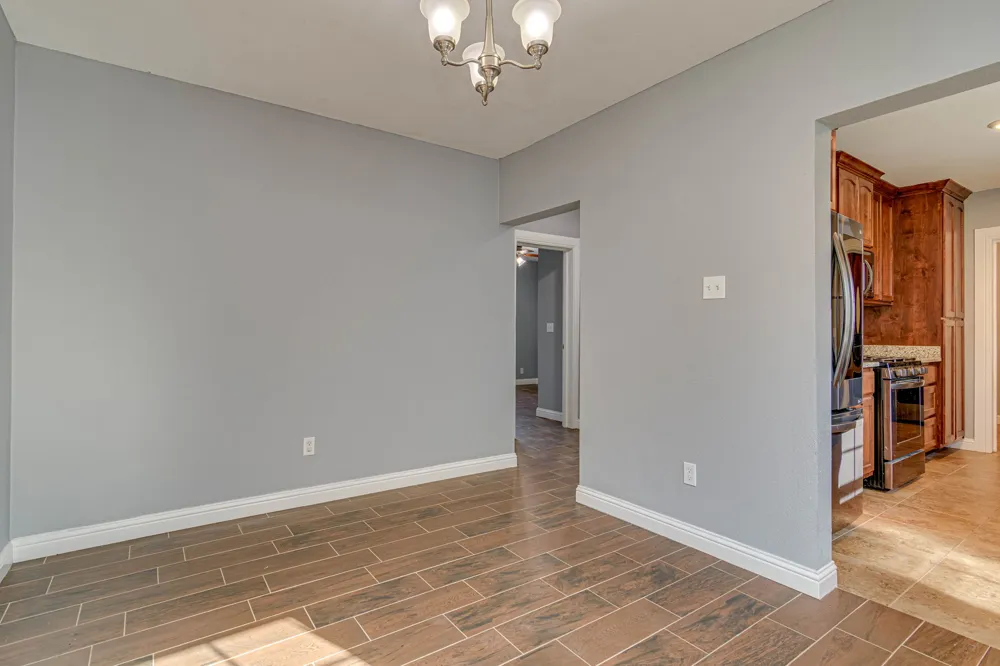 219 E Davilla Street Bartlett, TX 76511