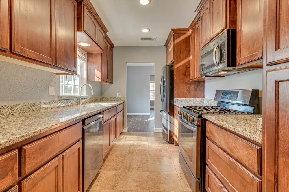 219 E Davilla Street Bartlett, TX 76511