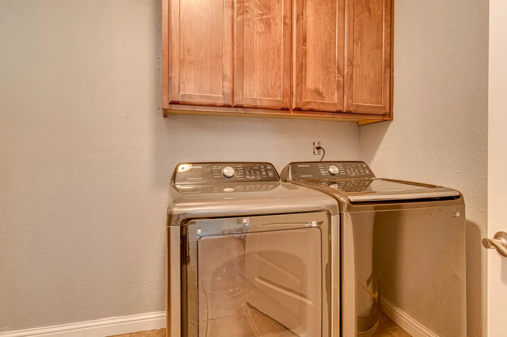 219 E Davilla Street Bartlett, TX 76511