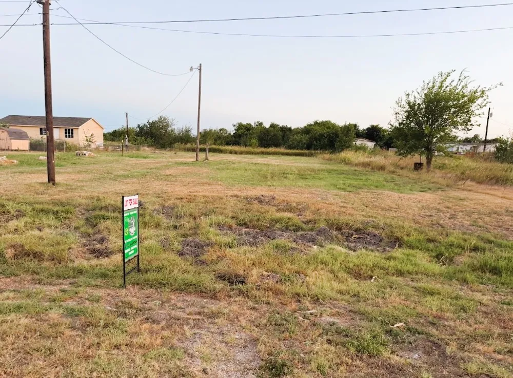 503 W Brook Street Bartlett, TX 76511