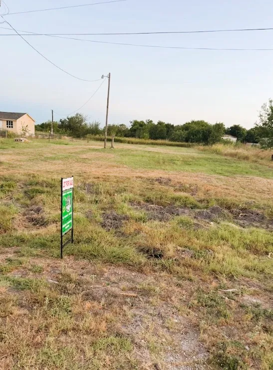 503 W Brook Street Bartlett, TX 76511
