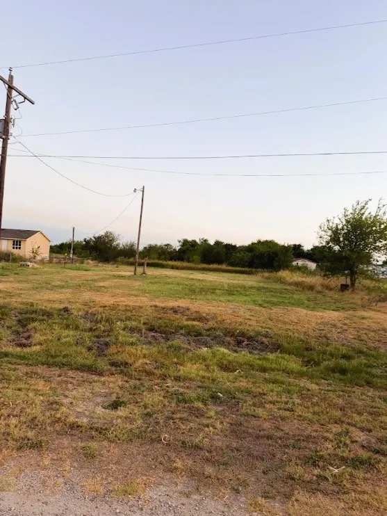 503 W Brook Street Bartlett, TX 76511