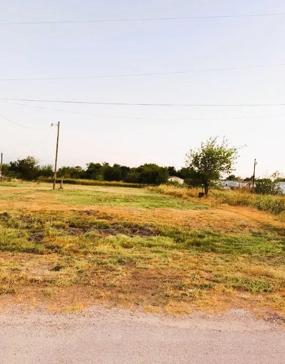 503 W Brook Street Bartlett, TX 76511