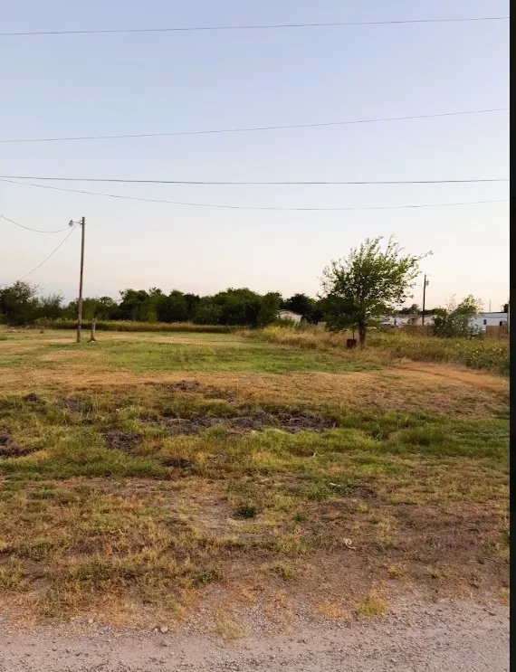 503 W Brook Street Bartlett, TX 76511