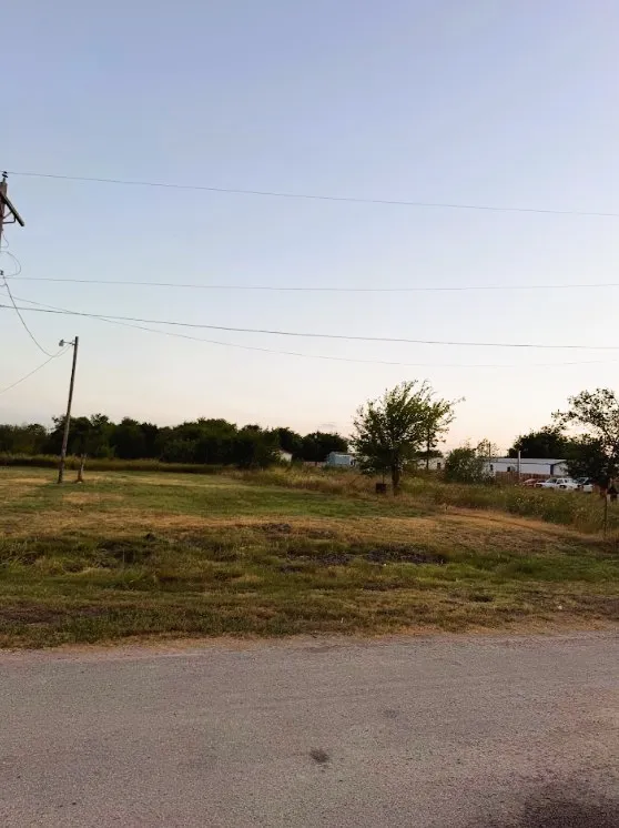 503 W Brook Street Bartlett, TX 76511