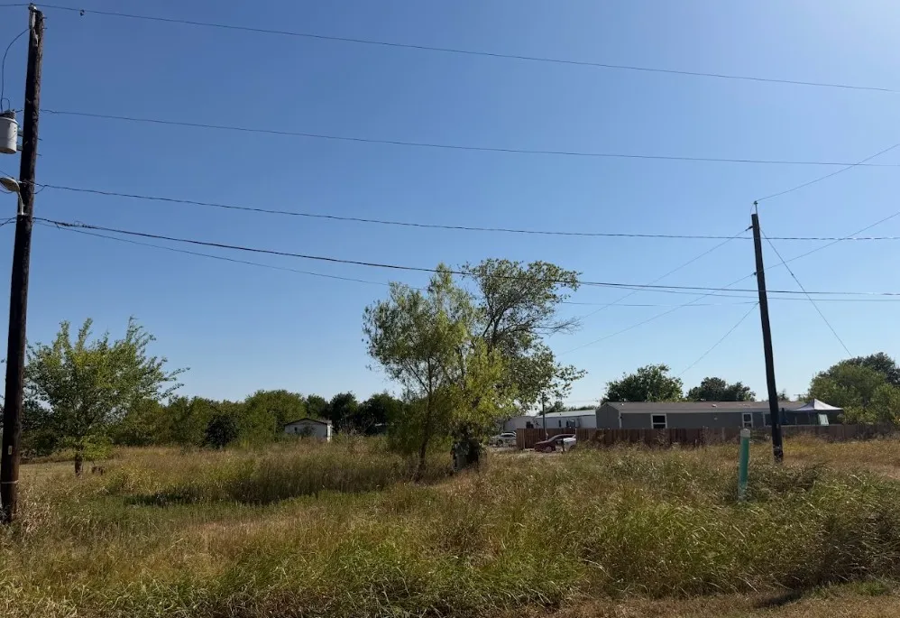 503 W Brook Street Bartlett, TX 76511