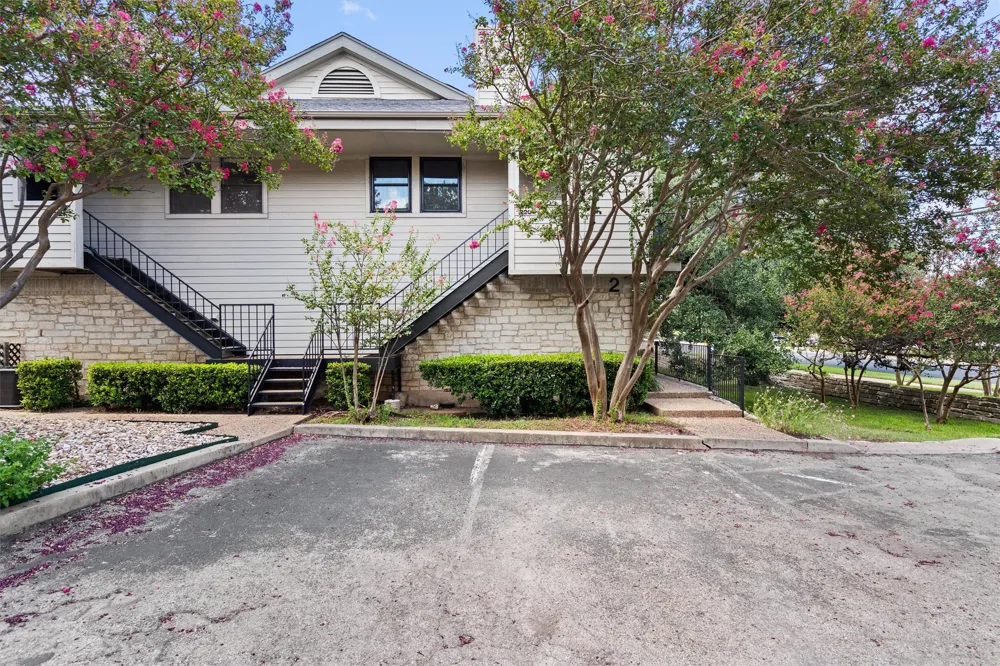 9226 Jollyville Road #220 Austin, TX 78759