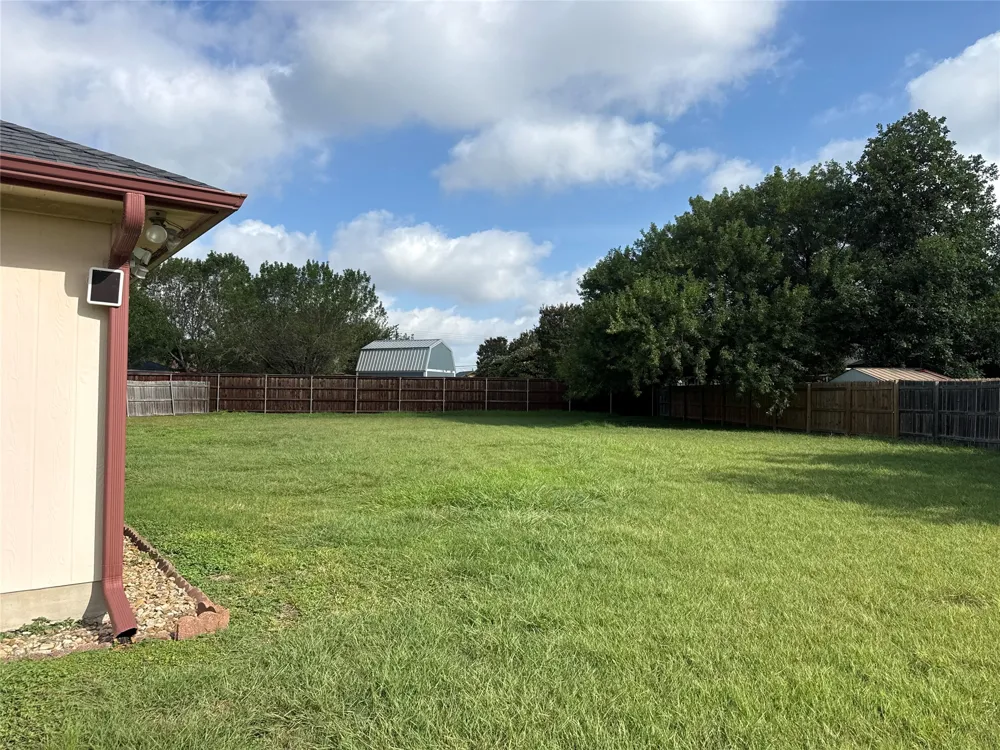 211 Brent Boulevard Kyle, TX 78640