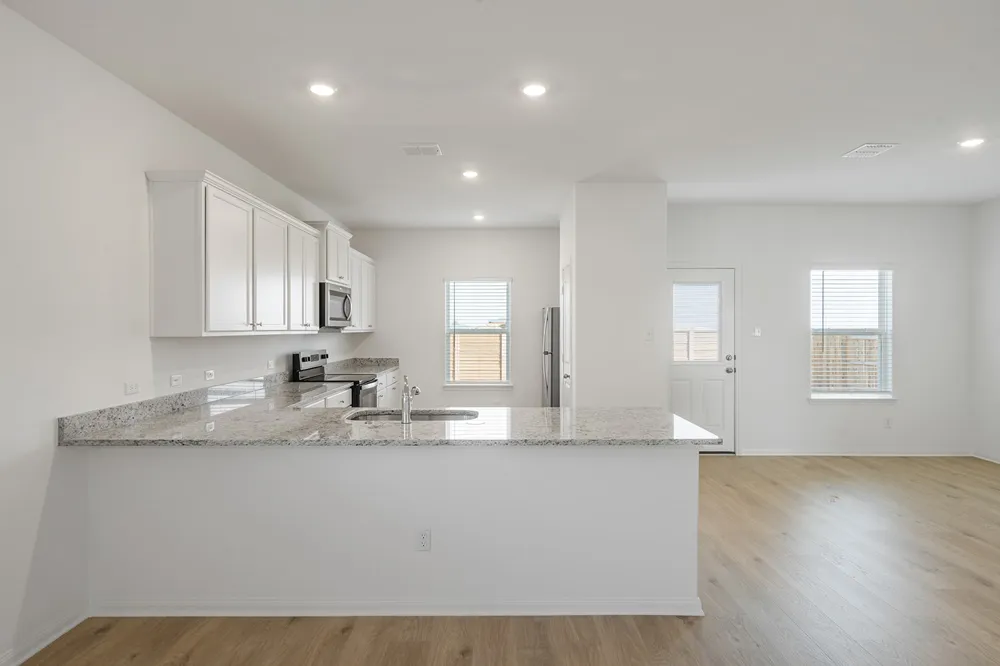 261 W Luna Blue Lane Jarrell, TX 76537