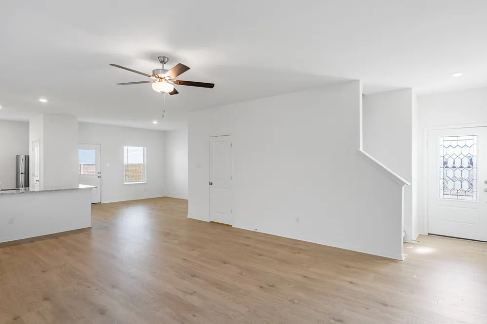 261 W Luna Blue Lane Jarrell, TX 76537