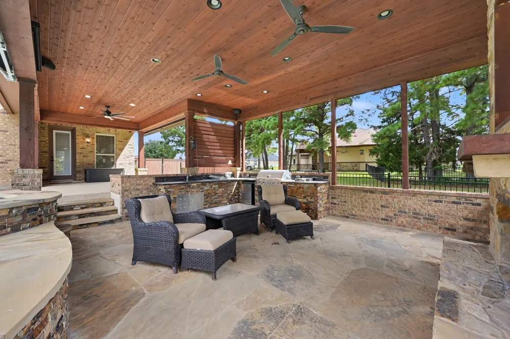 19089 Grandview Point Montgomery, TX 77356