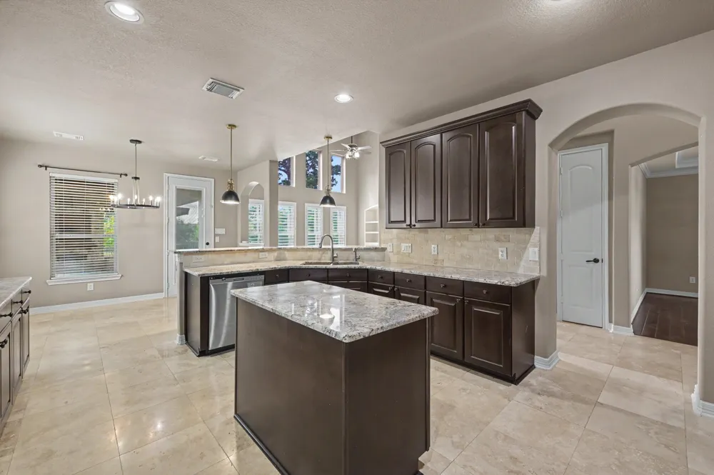 19089 Grandview Point Montgomery, TX 77356