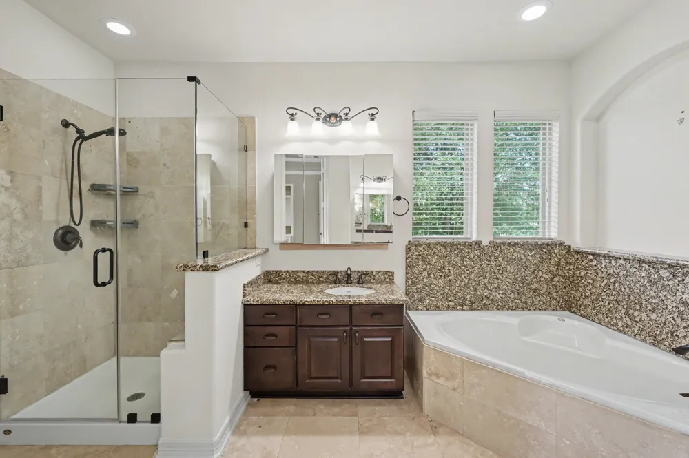 19089 Grandview Point Montgomery, TX 77356