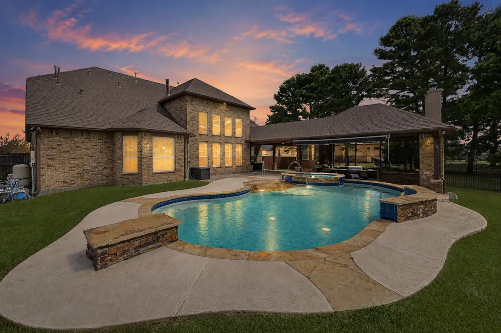 19089 Grandview Point Montgomery, TX 77356