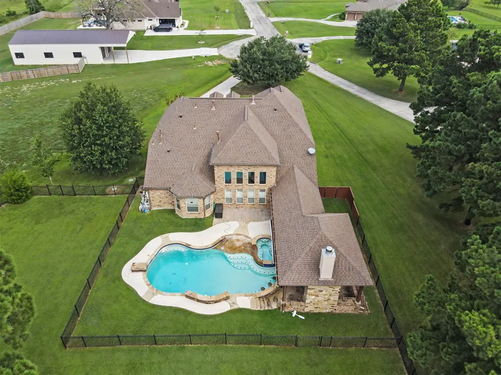 19089 Grandview Point Montgomery, TX 77356