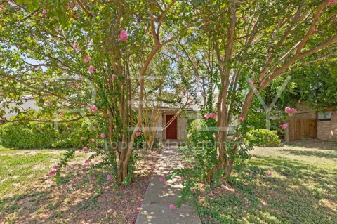 205 W William Cannon Drive #A